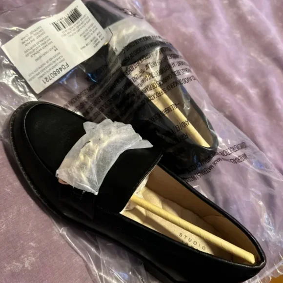 LOAFERS WITH CHAIN & CHARMS DETAIL size 8 NWT - Picture 1 of 5